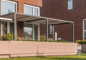 pergola met zonwering- aluminium antraciet - Rotterdam project