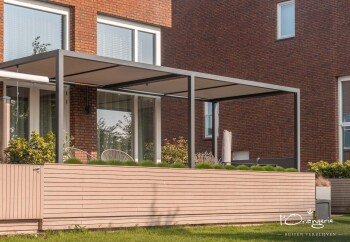 pergola met zonwering- aluminium antraciet - Rotterdam project